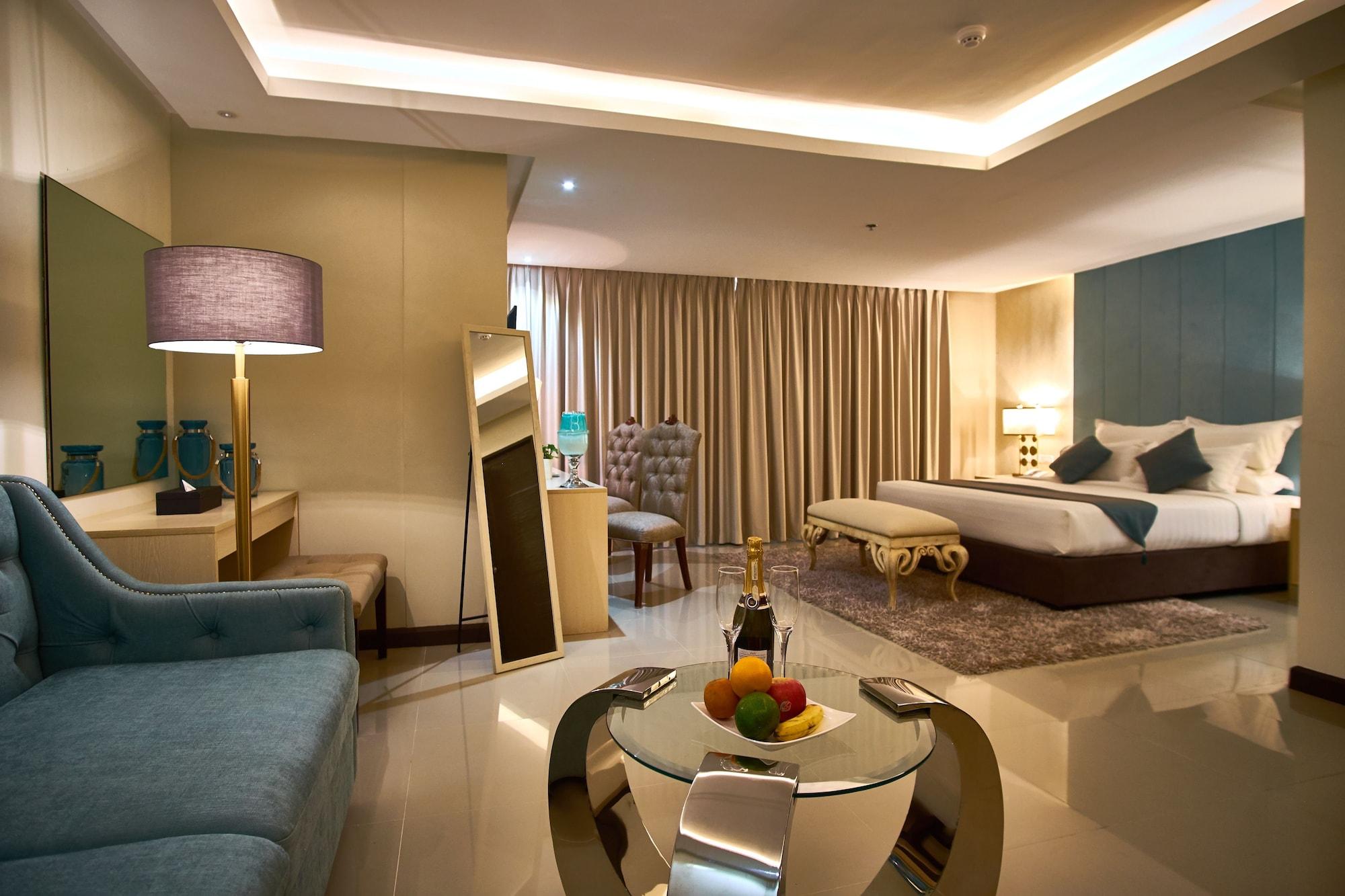 J7 Hotel Iloilo City Exterior photo