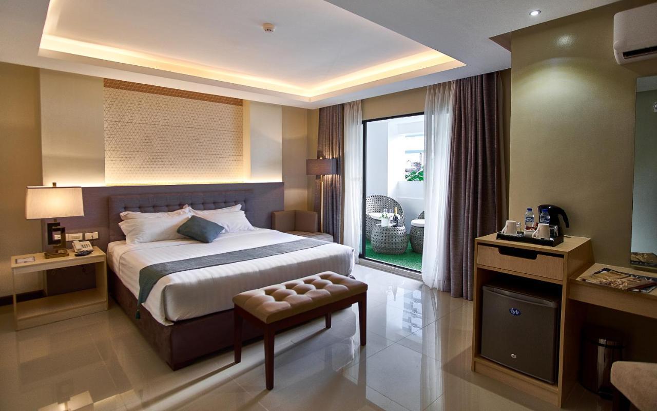 J7 Hotel Iloilo City Exterior photo